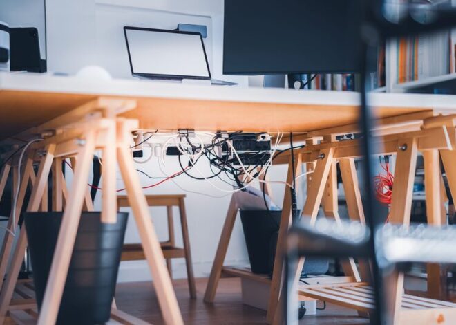 Como organizar cabos e carregadores de forma prática e elegante